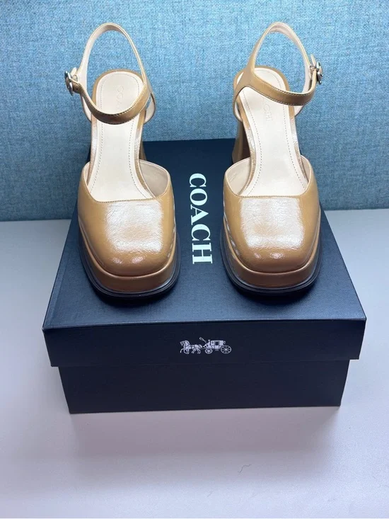 Newn’Box Tea Rose Sz 9.5 Patent Leather Block Heel Pumps by COACH in Honey Brown - Picture 6 of 10